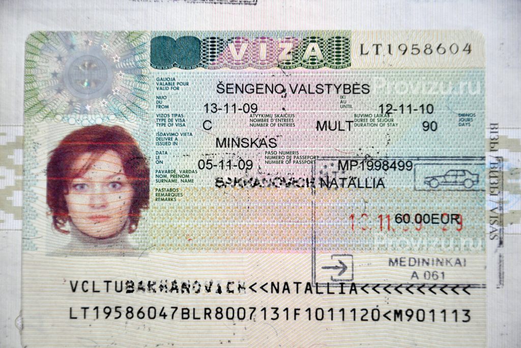 Шенгенская виза россиянам сейчас. Виза. Шенгенская виза. Шенген для россиян. Европейская виза.