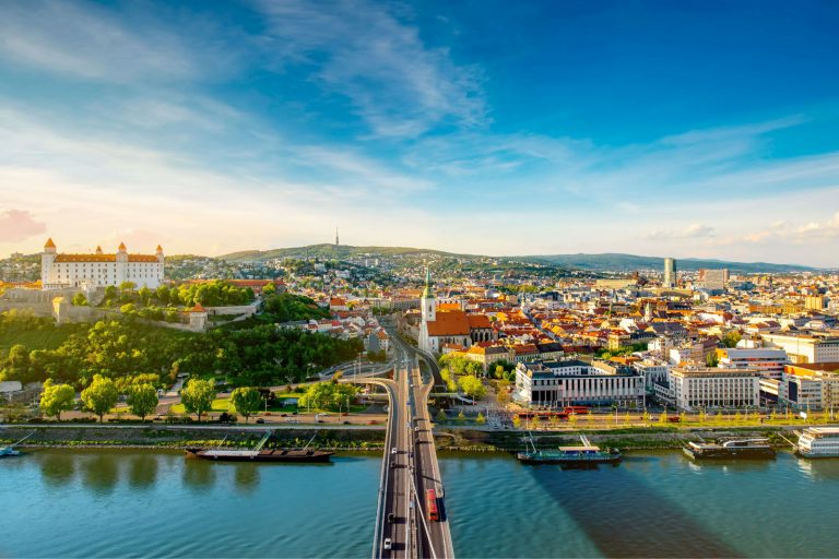 Словакия — поездка, посольство, консульства, визы